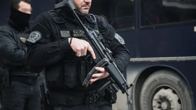Notfall-Sicherheitsmaßnahmen an US-amerikanischen und israelischen Zielen in Attika und Kreta