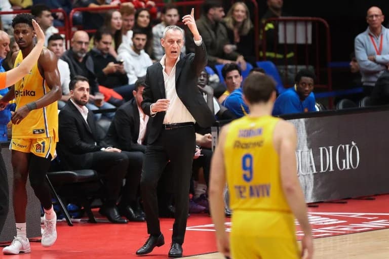 Μακάμπι Τελ Αβίβ: Αποκλεισμένοι στο Ντουμπάι, Χάποελ φεύγει για Αθήνα