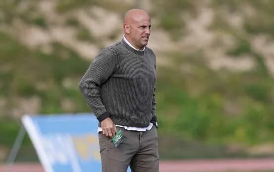 Хави Ротада «очаровывает» на скамейке запасных Ипсонаса