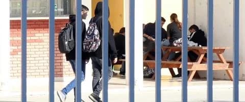 阿克罗蒂里基地袭击后学校出勤率低
