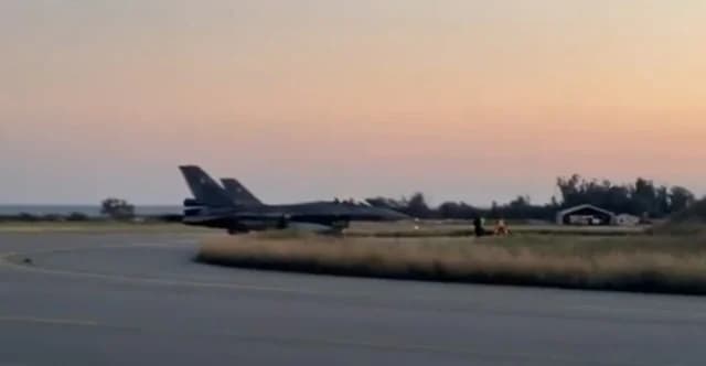Греческие F-16 приземлились на Кипре после атаки на Акротири