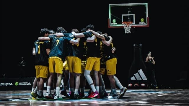 Aris U18 Basketball Team Returns from Abu Dhabi Amid Middle East Situation