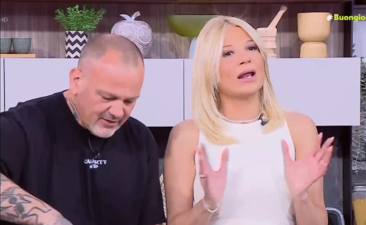 Dimitris Skarmoutsos a Fai Skorda: "¡Para, que tienes una boda a la vista!"