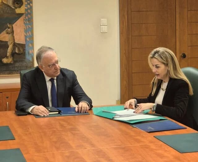 Θεοδωρικάκος: Επάρκεια προϊόντων και έλεγχοι για αισχροκέρδεια