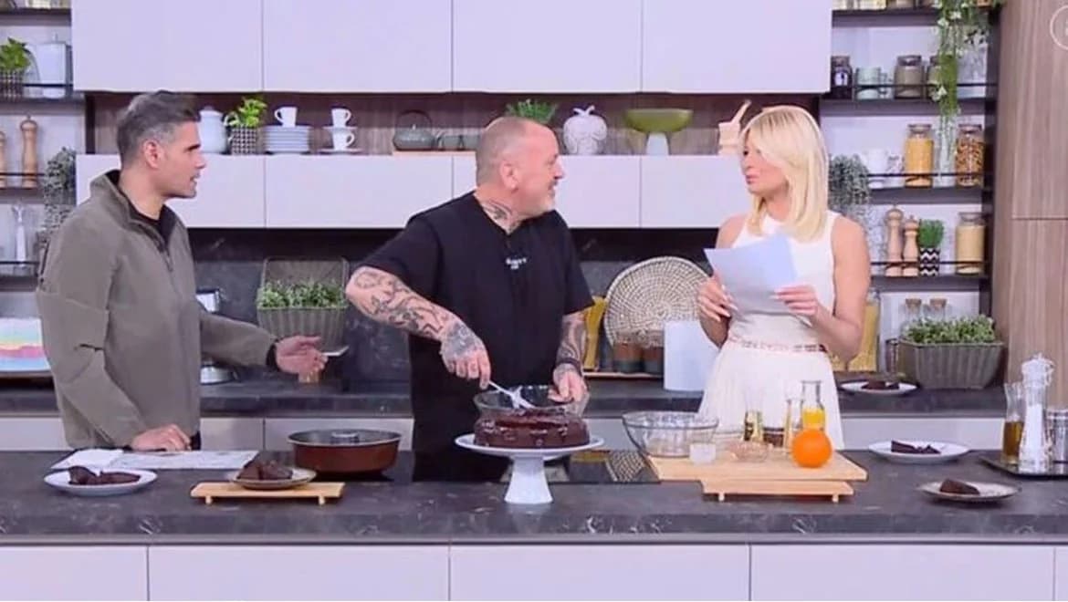Faye Skorda: Comentario humorístico de Skarmoutsos sobre su boda