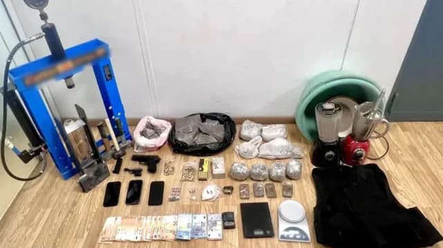 В Западной Аттике ликвидирована сеть наркоторговцев, трое арестованы