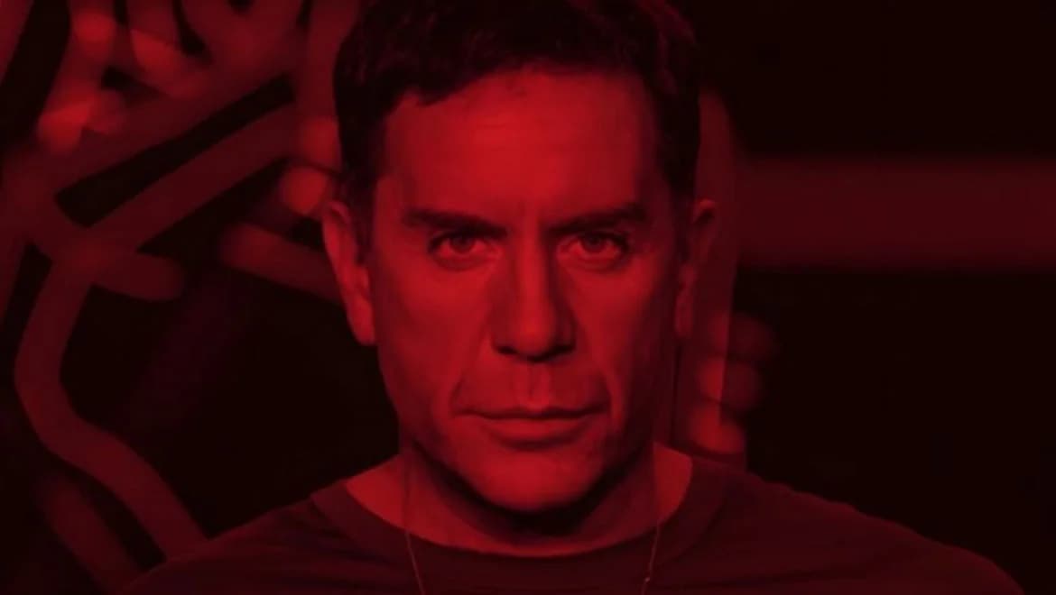 Giorgos Mazonakis Lanza Nueva Canción 'Epiptoseis' en su Cumpleaños