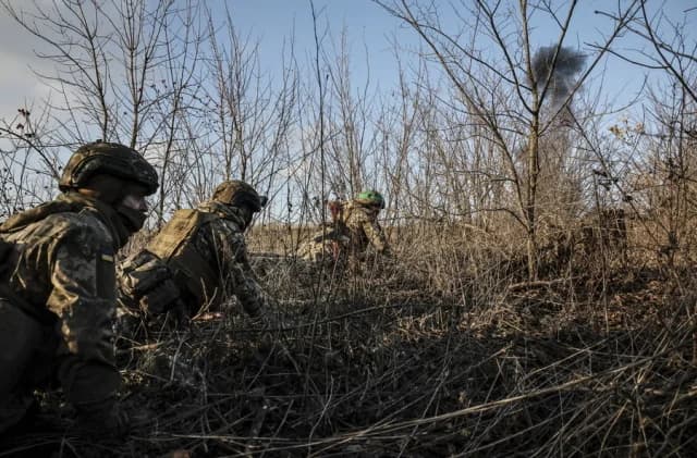 Russian Attacks on Ukrainian Railway Infrastructure: At Least 5 Injured