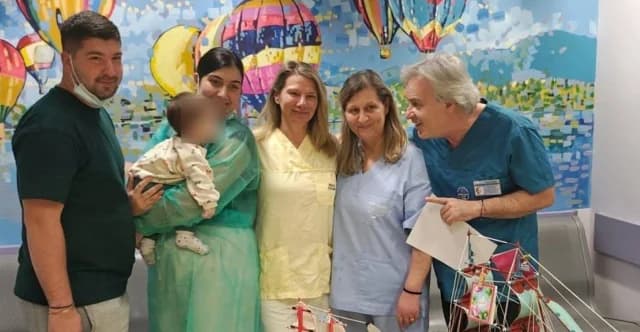Zakynthos: Säugling mit Meningitis genesen – Kinderärztin suspendiert