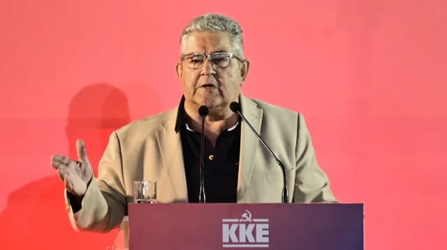 Koutsoumbas: "Drones apuntaban a bases en Chipre y Souda"