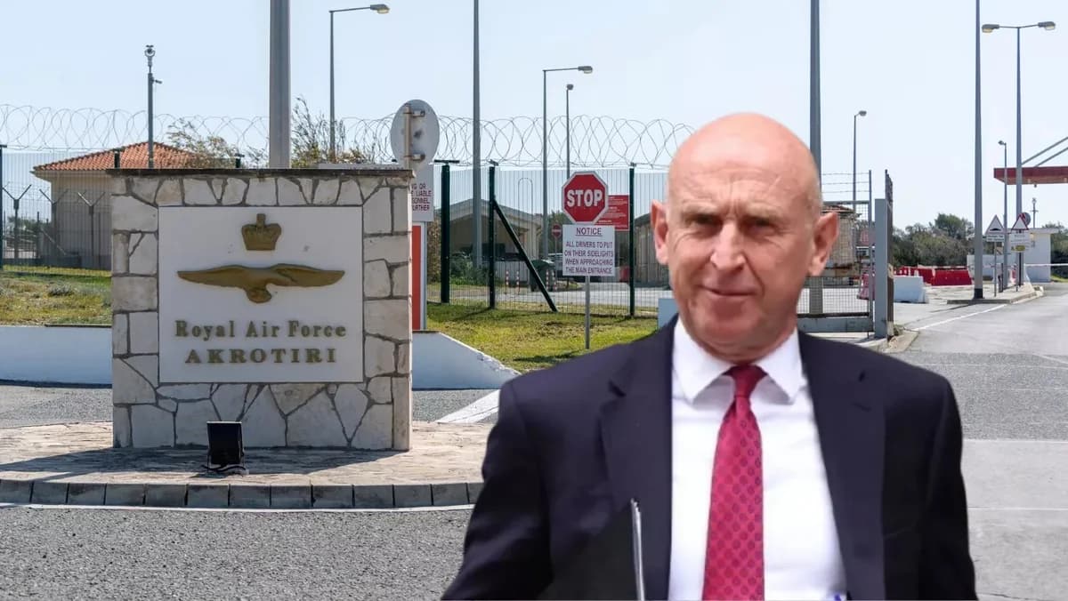 שר ההגנה הבריטי ג'ון הילי עזב את פאפוס