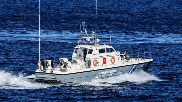 Βύθιση αλιευτικού σκάφους στα Νέα Μουδανιά Χαλκιδικής