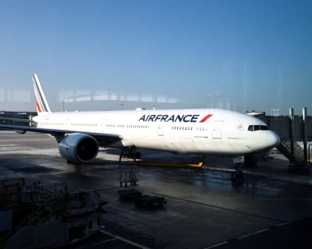 Air-France-Flugzeug kehrt wegen Raketenangriffen in VAE um