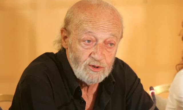 אלקיס ריגוס, פרופסור באוניברסיטה וחבר SYRIZA, נפטר בגיל 80
