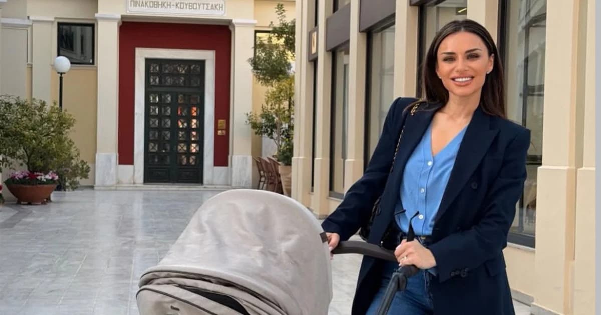 Eleni Tsolaki: Entspannter Spaziergang mit ihrer Tochter