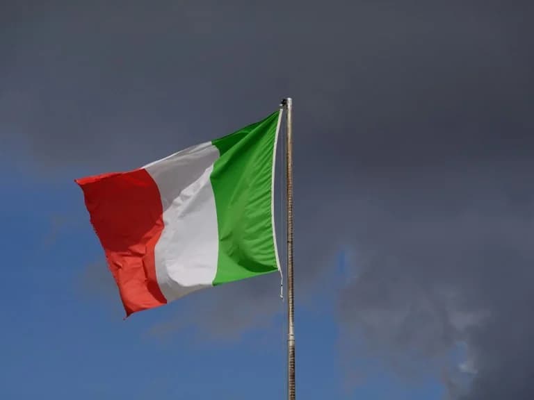 Embajada Italiana en Teherán Suspende Operaciones