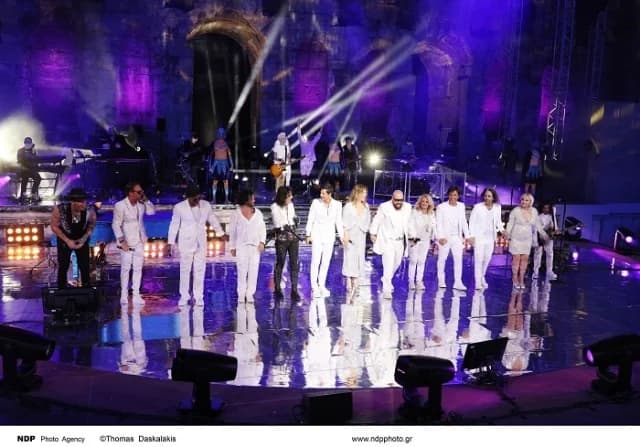 Alice Cooper und Bonnie Tyler im Odeon des Herodes Atticus für die Parthenon-Skulpturen