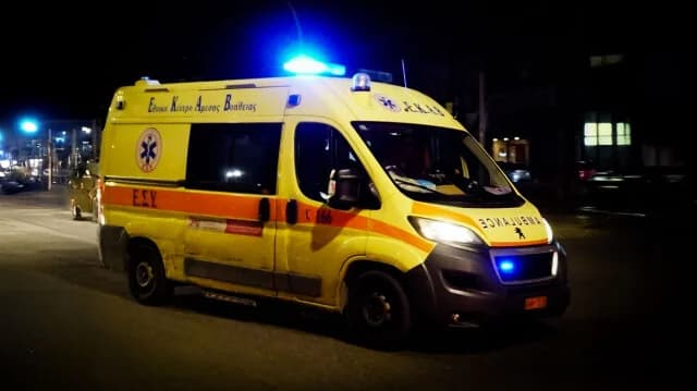 Τραγωδία στο Λουτράκι: 20χρονος νεκρός σε σύγκρουση μηχανών