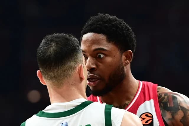 Tensión entre Sloukas y Jones en el SEF: Faltas Técnicas