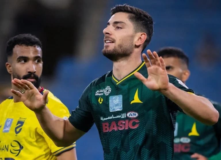 Impresionante gol de Masouras para Al Khaleej (vid)