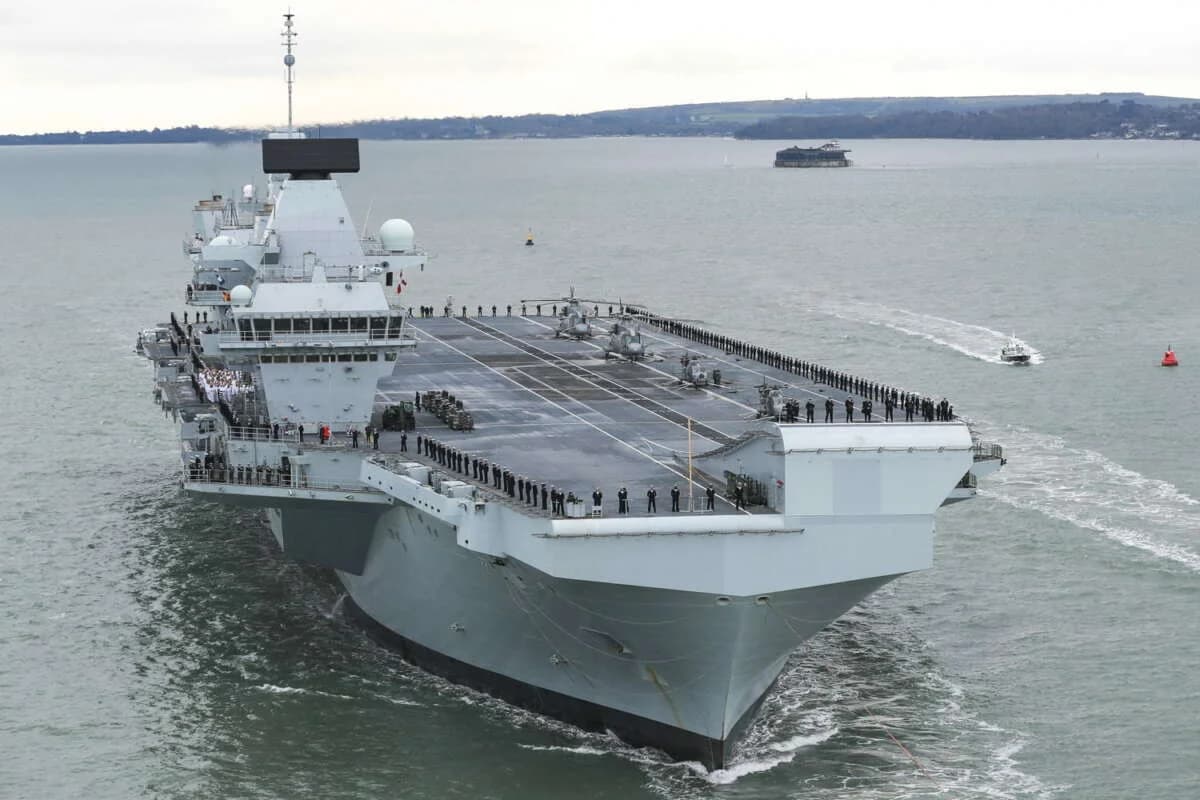 Reino Unido pone en alerta al HMS Prince of Wales para despliegue en Oriente Medio
