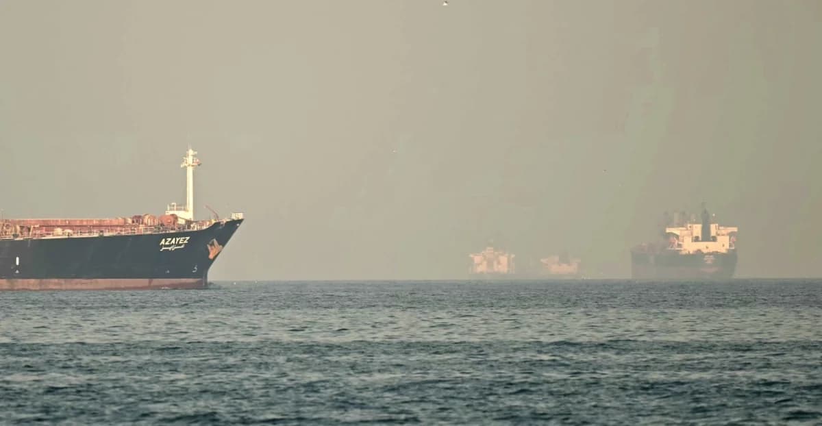 Greek-Owned Ships Withdraw from Strait of Hormuz After Attacks