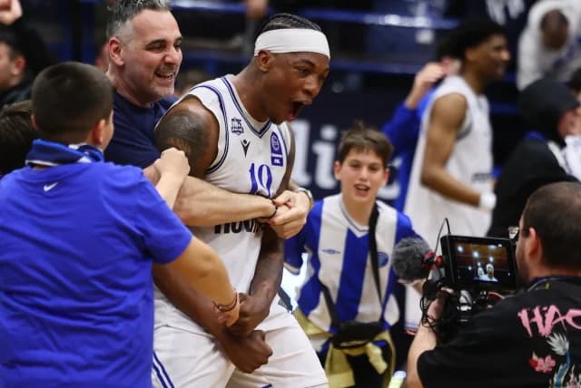 Justin Edler-Davis: Emotional after buzzer beater against Panathinaikos