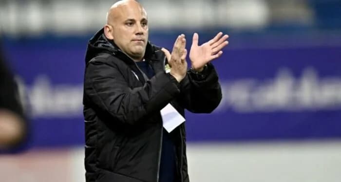 AEK setzt auf Xavi Rocha als Trainer