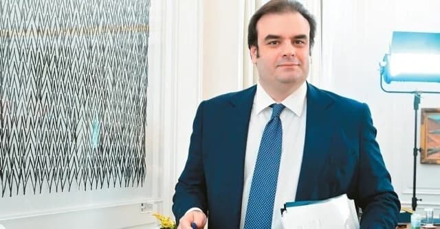 Krise im Nahen Osten: Pierrakakis' Rolle und wirtschaftliche Auswirkungen