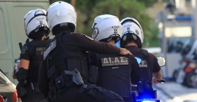 Vorfall in EFKA Omonia: 61-Jähriger bedroht Mitarbeiter mit Stock