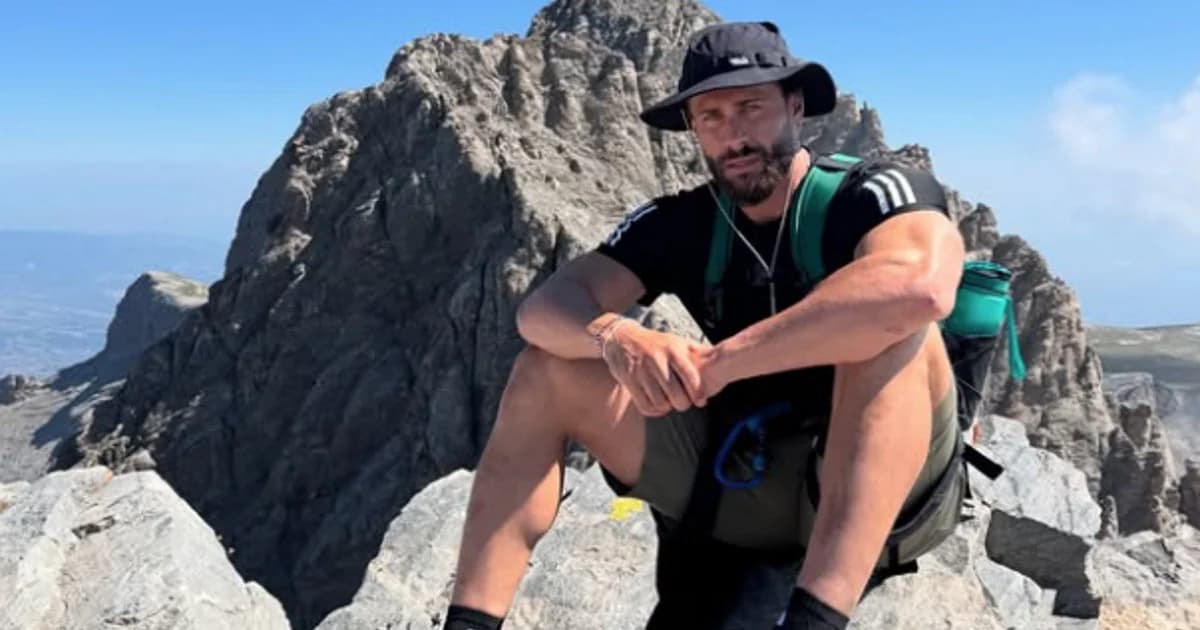 Konstantinos Vasalos erreicht den Gipfel des Olymp