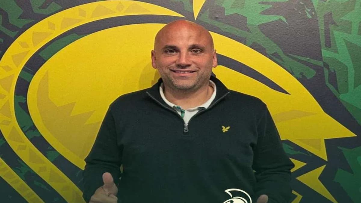 Xavi Rocha, nuevo entrenador del AEK
