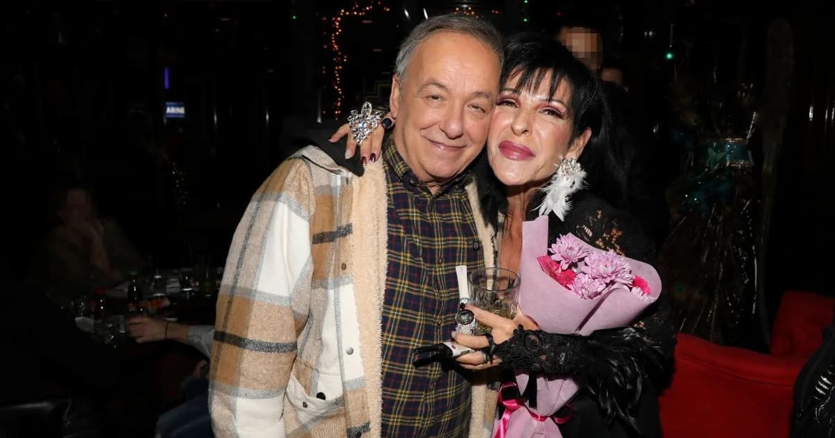 Andreas Mikroutsikos: Heiratsantrag an Elena Mastrangeli – Vossous Wünsche