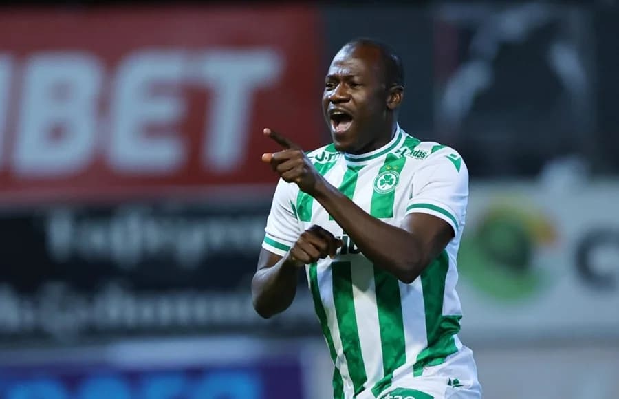 Jesper Jansson Pursues Alioum for IFK Göteborg