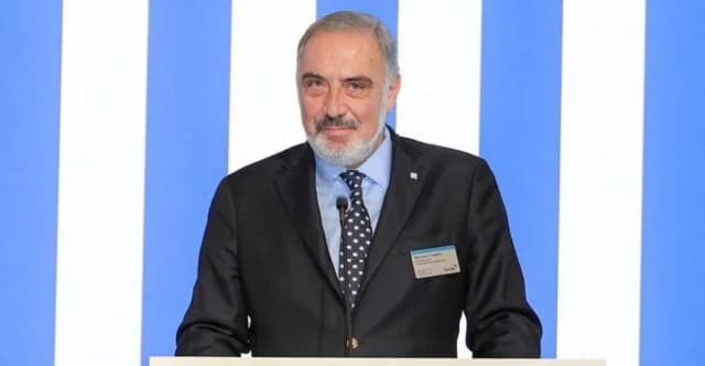 ניקוס צאקוס: צורך באנרגיה אמינה והפצה גלובלית