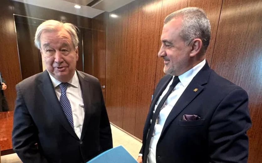 Fourlas entrega a Guterres informe sobre mujeres maltratadas en 1974