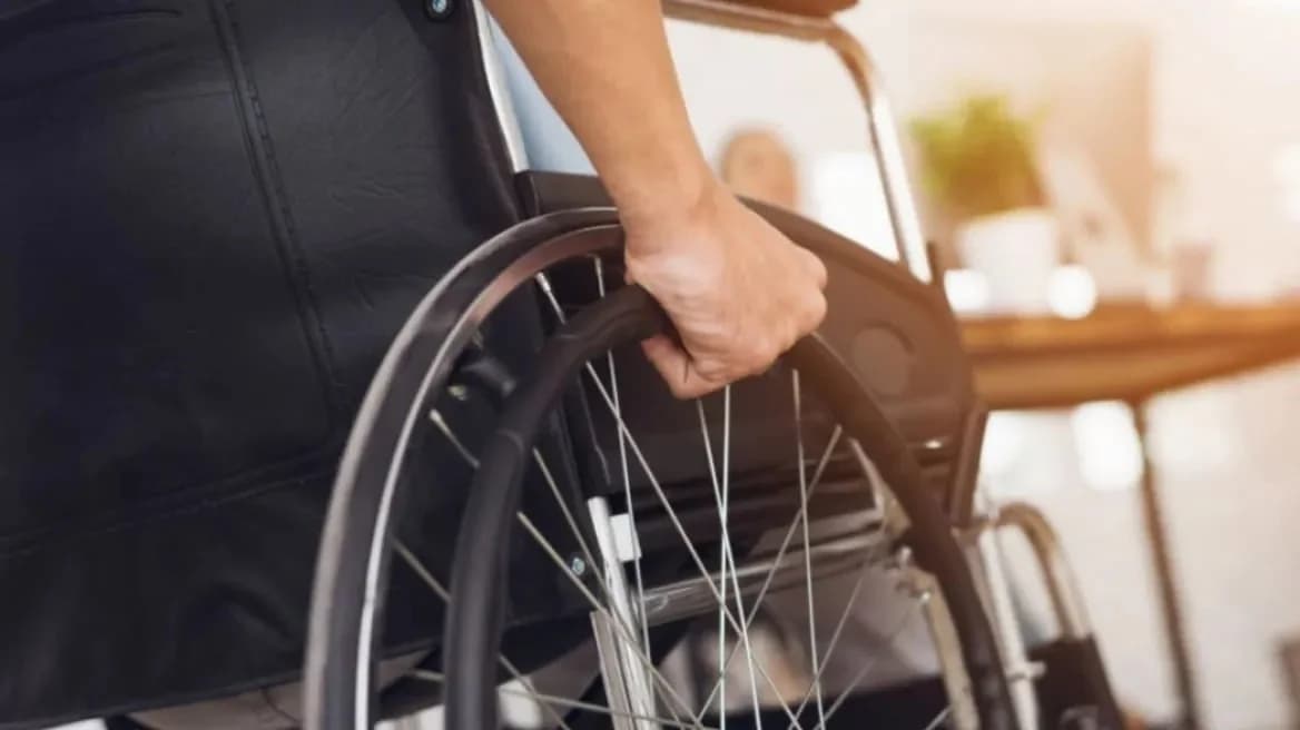 Βουλή: Συζήτηση για νομοσχέδιο στήριξης ΑμεΑ