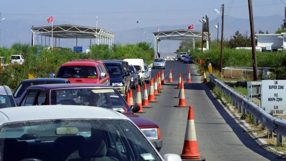 Τσουχτερά πρόστιμα για αδασμολόγητα τσιγάρα σε Ελληνοκύπριους