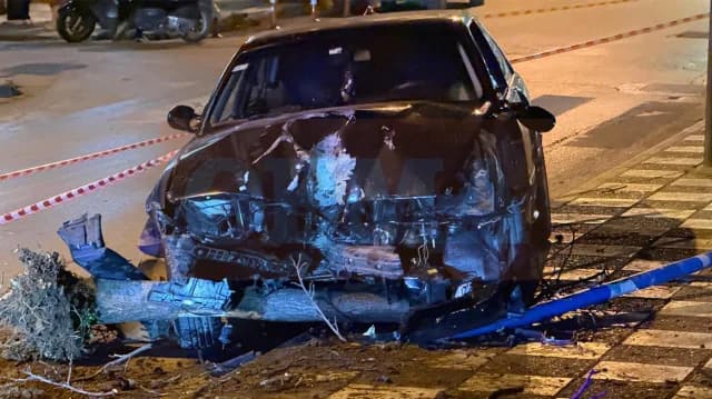 Thessaloniki: 27-jähriger Fahrer tötet 25-Jährigen bei Verkehrsunfall in Polichni