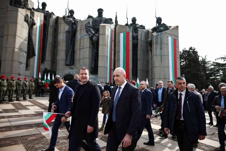 Βουλγαρία: Δημοσκοπήσεις πριν τις εκλογές του Απριλίου