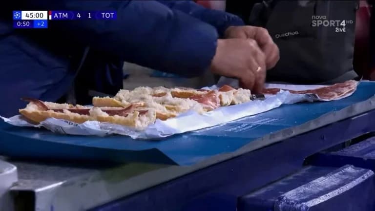 Atlético Madrid Fan macht Sandwich während Tottenham-Spiel (Video)