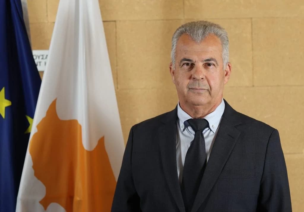Φυτιρής: Νέα νομοθεσία για παρακολούθηση τηλεπικοινωνιών