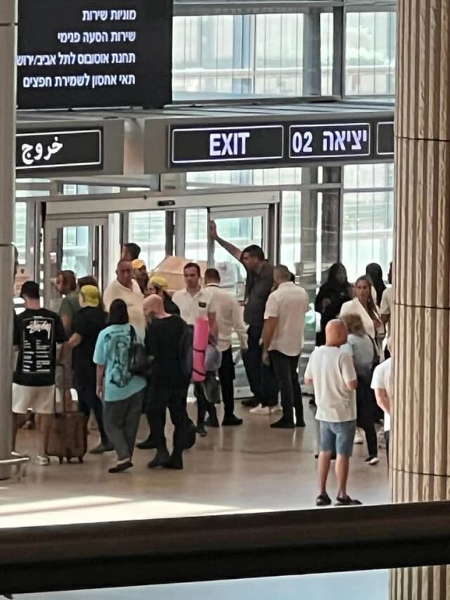 נמל התעופה בן גוריון בישראל נפתח מחדש
