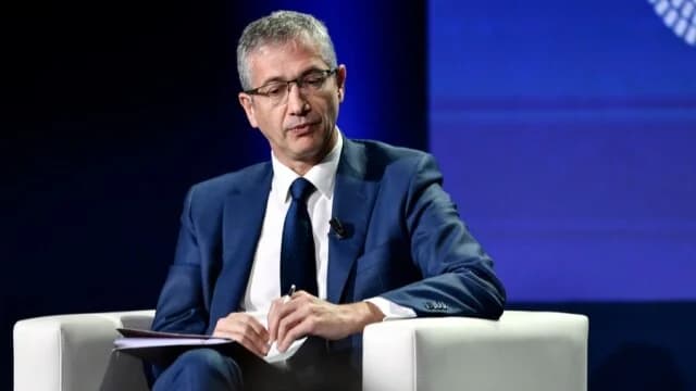 Financial Times: Ο Πάμπλο Ερνάντεθ ντε Κος φαβορί για την ΕΚΤ