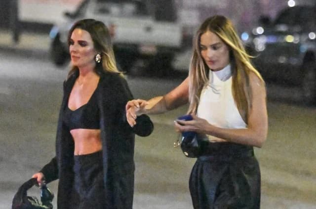 Margot Robbie deslumbra en fiesta de cumpleaños